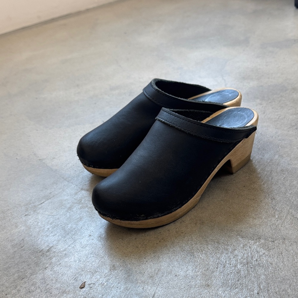 No. 6 Black Leather Mules with Wooden Sole